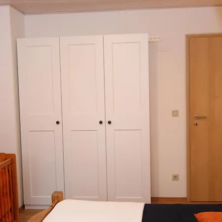 Holiday home Bullerbue 2 *