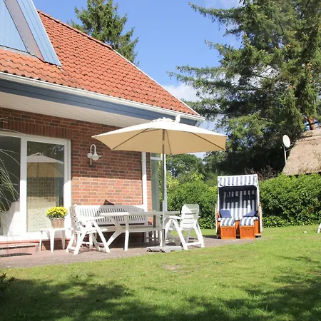 Bullerbue 2 Feriehus *